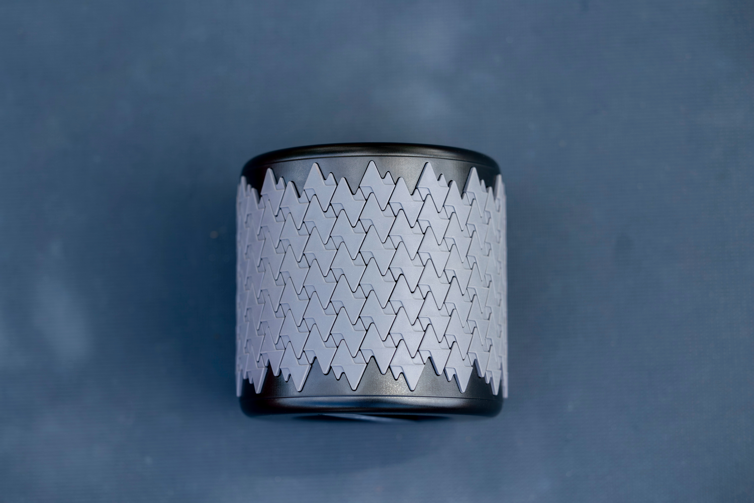 Lever collapsable roller